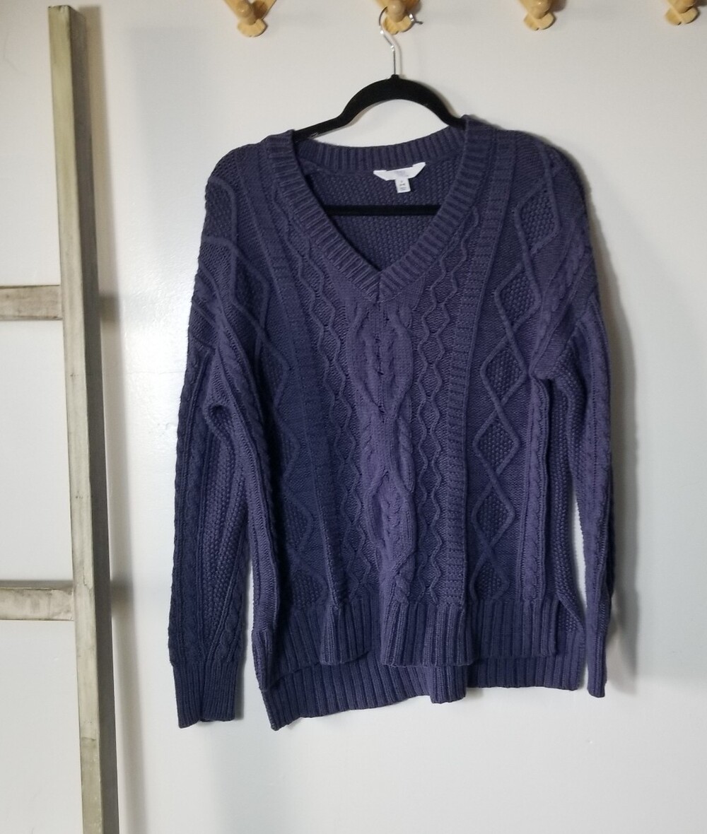 TIME AND TRU WOMEN'S BLUE V-NECK SWEATER SIZE SMALL